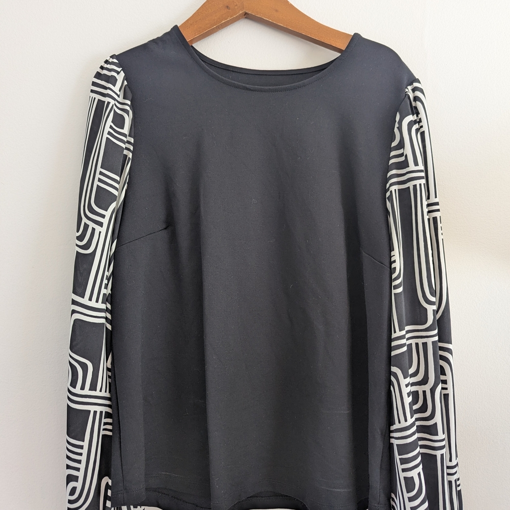 Nine West Black and White Geometric Blouse